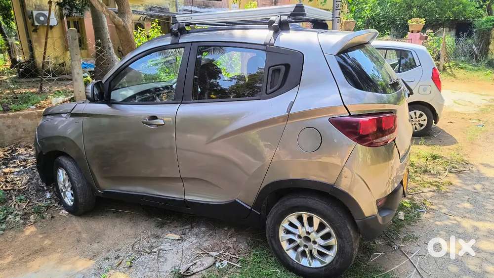 Mahindra Kuv 100 2017 Diesel 97882 Km Driven