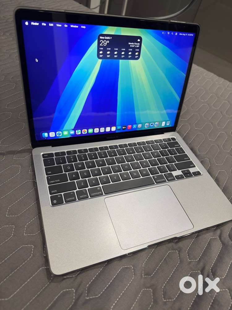 MACBOOK AIR M1