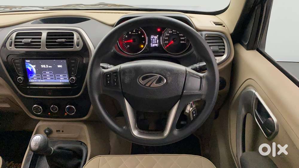 Mahindra Tuv 300 T10, 2019, Diesel