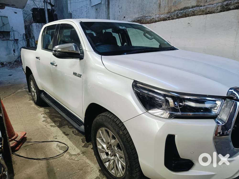 Toyota Hilux 2.8 High 4x4 Mt, 2023, Diesel