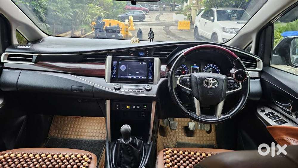 Toyota Innova Crysta 2.4 V 7 Str, 2016, Diesel