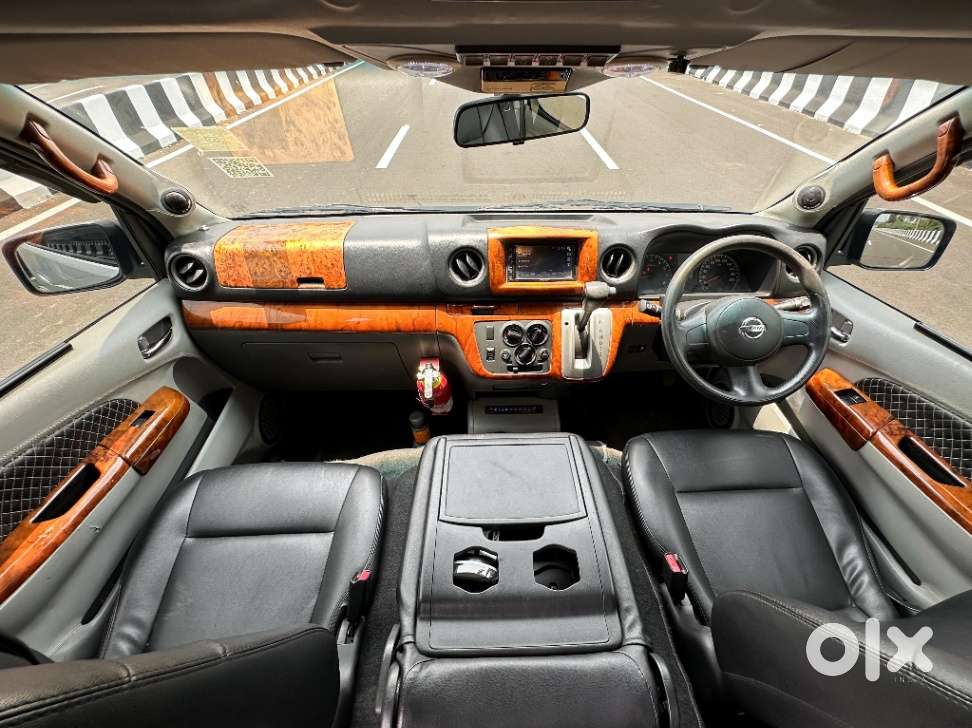 Nissan Urvan, 2016, Petrol