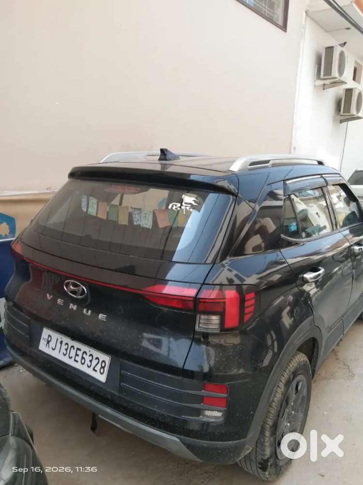 Hyundai Venue Petrol Manual 2023 Model