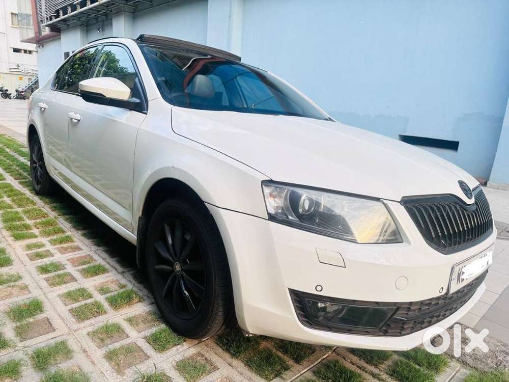 Skoda Octavia 2016 1.8 At Petrol 126000 Km Driven