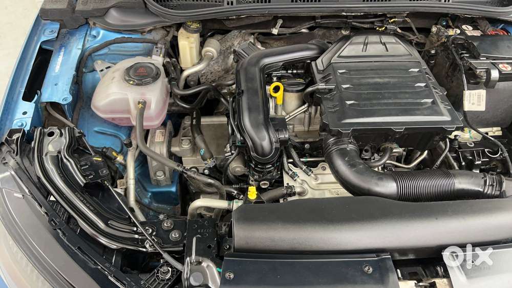 Skoda Slavia Ambition 1.0l Tsi At, 2023, Petrol