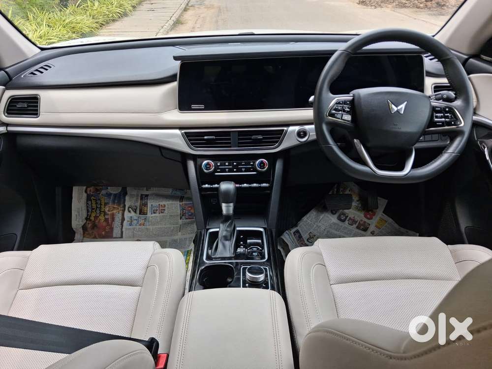 Mahindra Xuv700 2.2 Ax 7 Diesel At Luxury Pack Str, 2024, Diesel