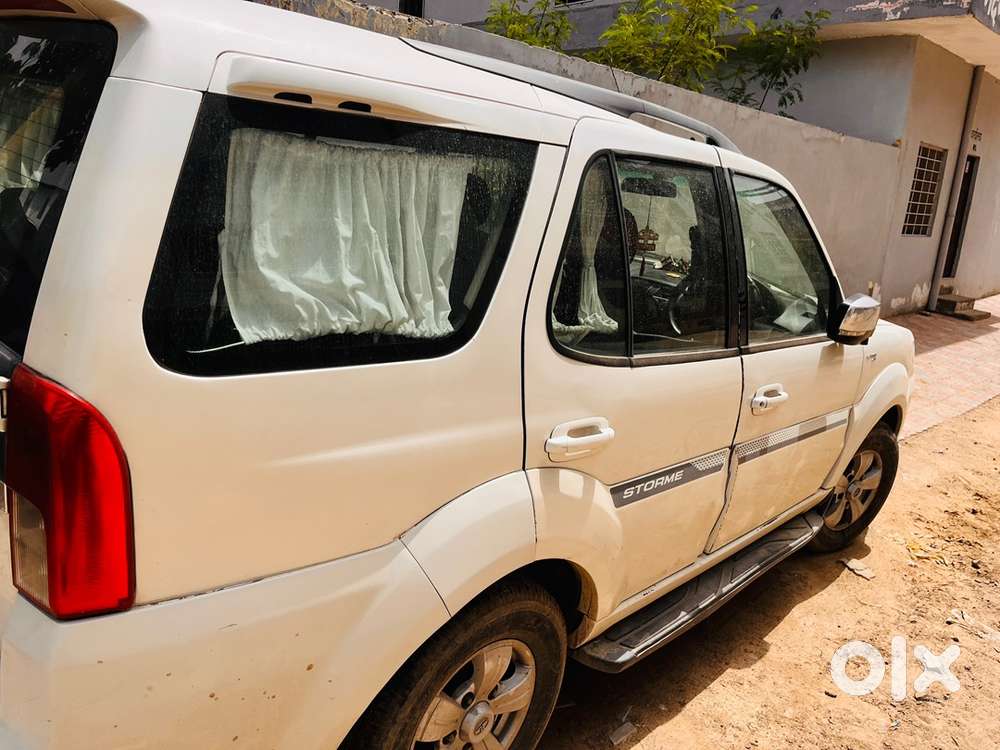 Tata Safari Storme 2018