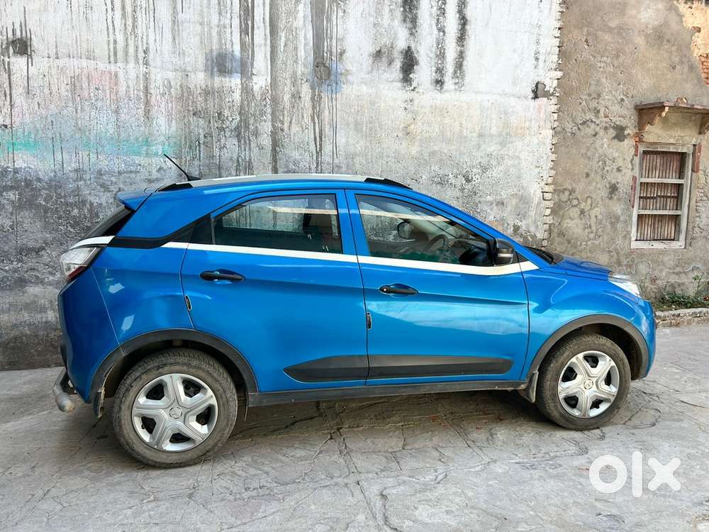 Tata Nexon Petrol 2018
