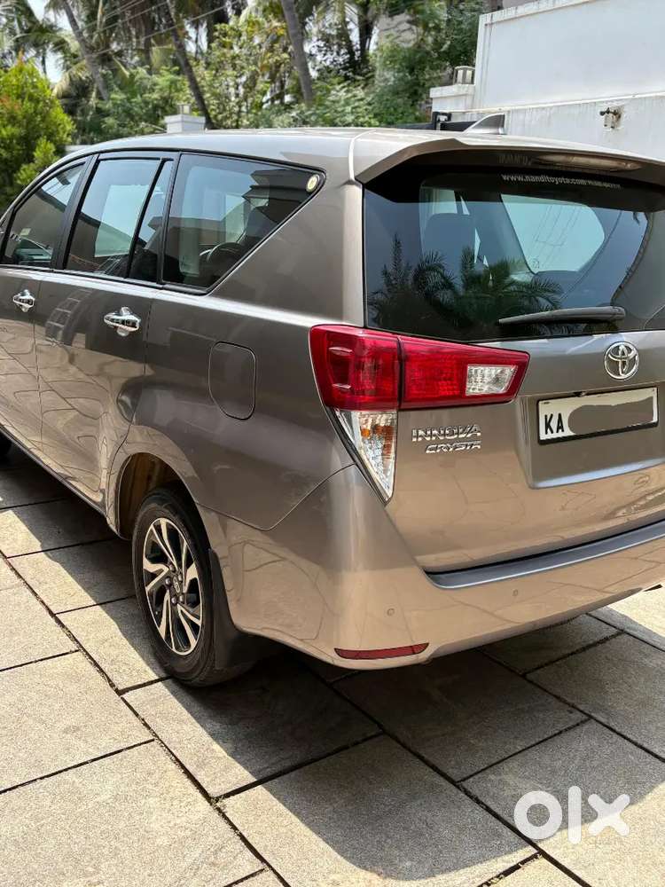 Exceptionally Maintained 2021 Crysta In Avantgarde Bronze