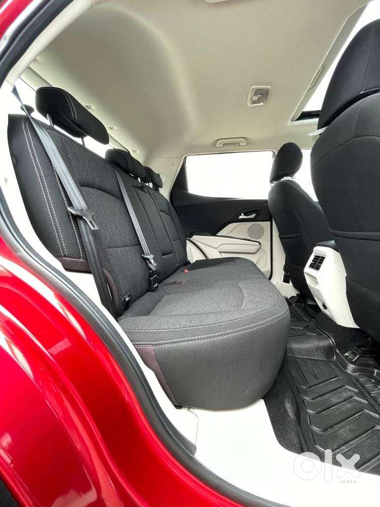 Mahindra Xuv 3xo Ax5 Pm Mt, 2024, Petrol