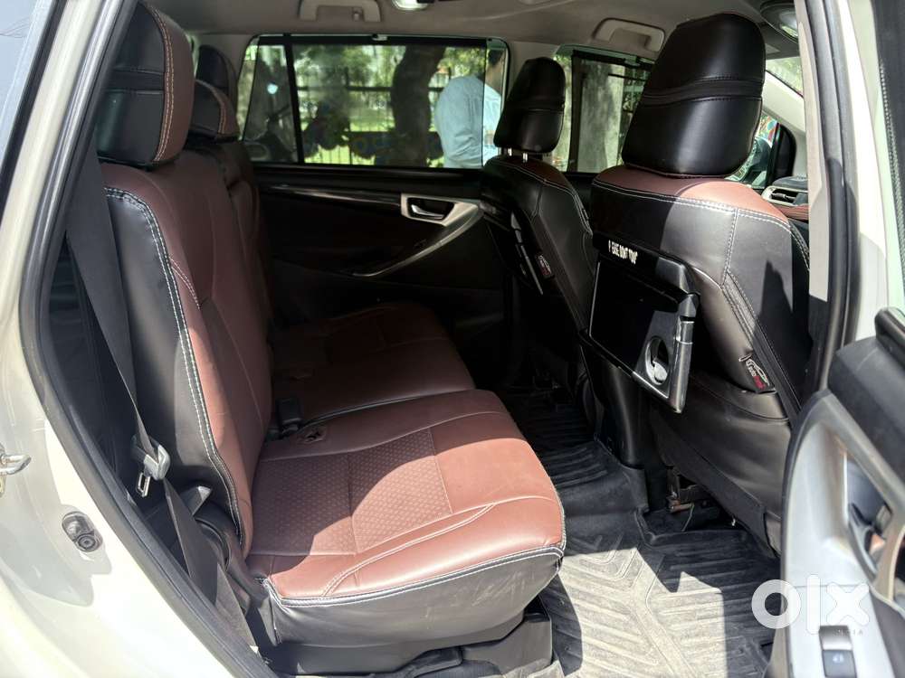 Toyota Innova Crysta 2.4 Vx Mt 8s, 2017, Diesel