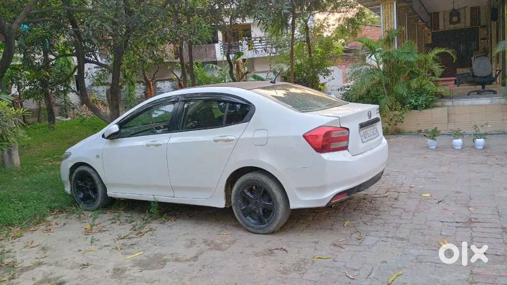 Honda City Zx 2012 Cng & Hybrids Well Maintained