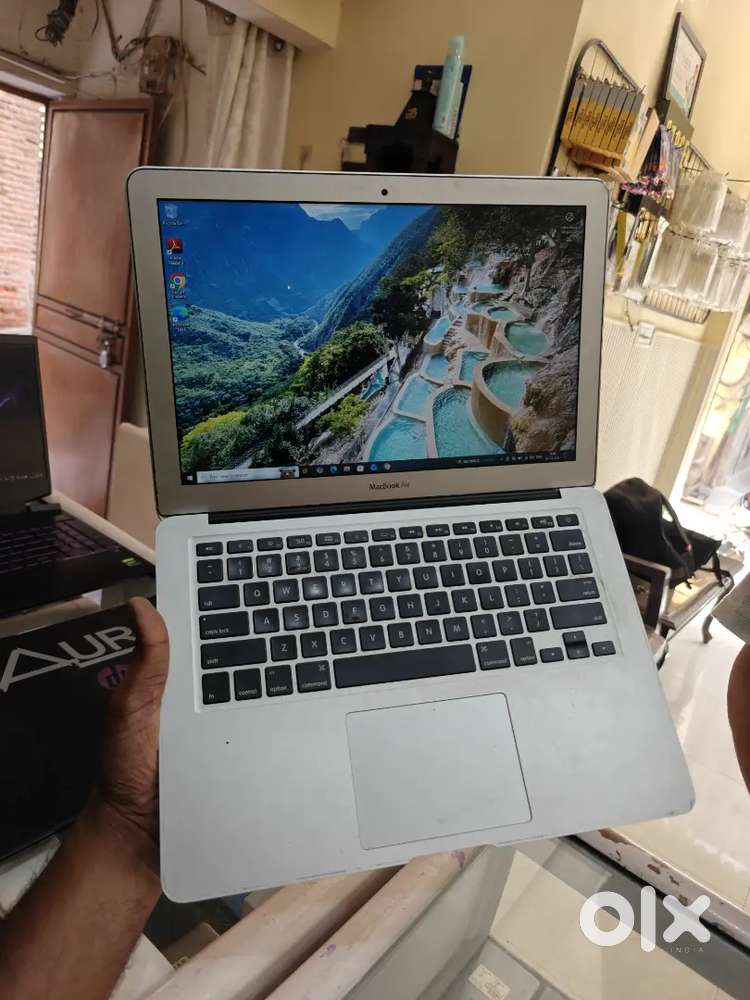 Apple Macbook Air in New Condition