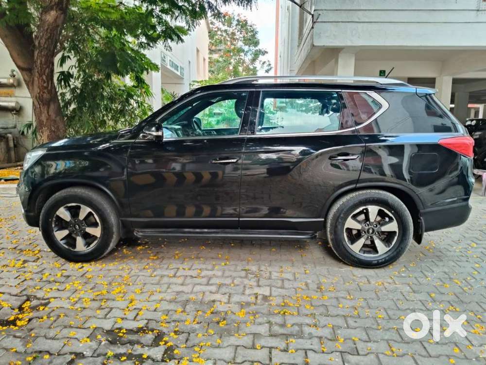 Mahindra Alturas G4 4wd At, 2022, Diesel