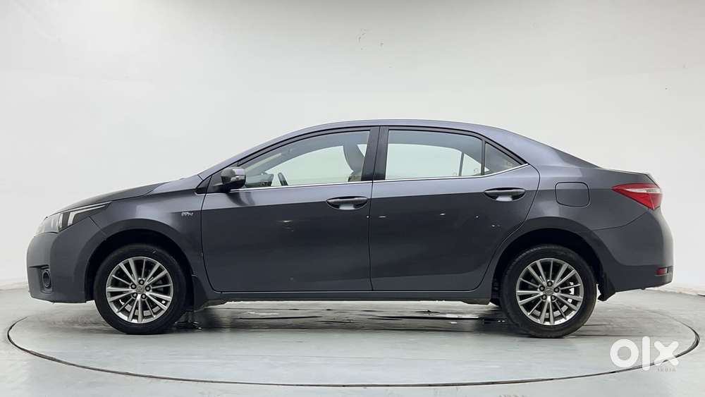 Toyota Corolla Altis 1.8 Gl, 2015, Petrol