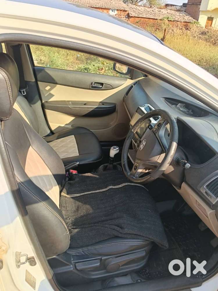Hyundai I20 With Good Maintained 2014 Model