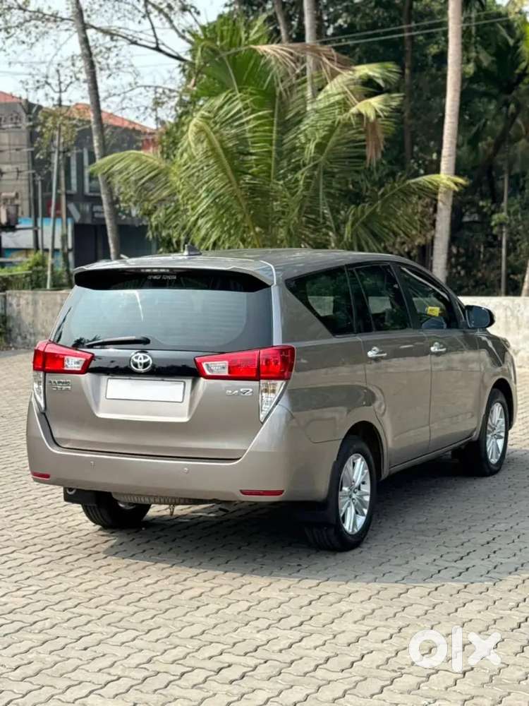 Toyota Innova Crysta 2017 High Quality