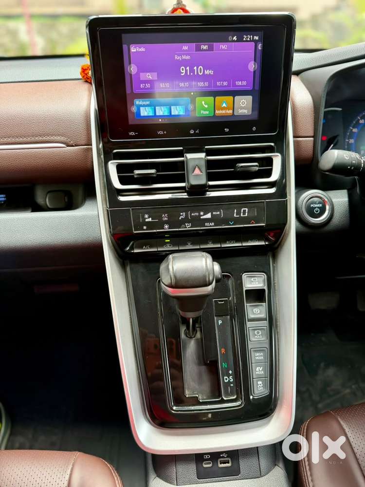 Toyota Innova Hycross 2.0 Vx Hybrid 8 Str, 2023, Petrol
