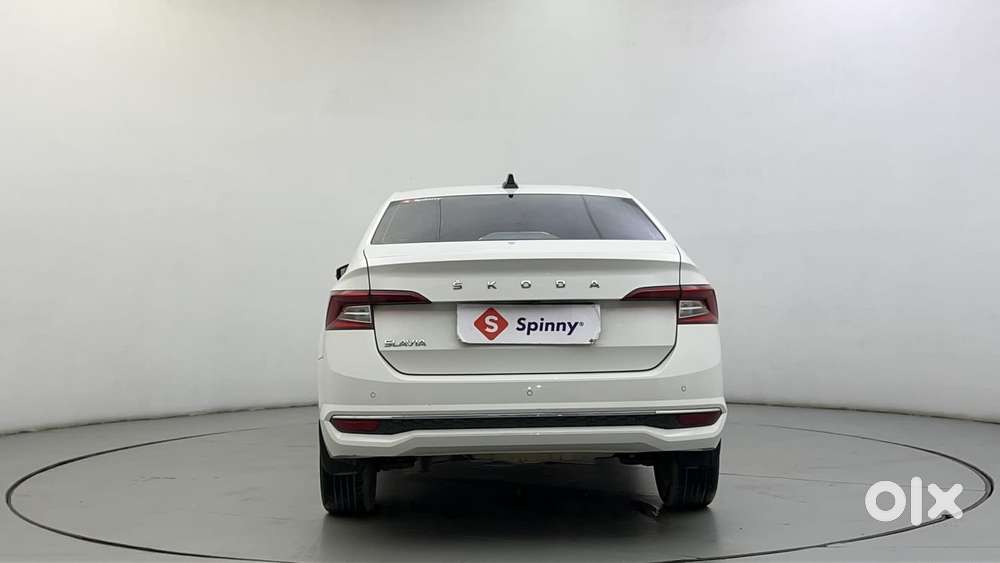 Skoda Slavia Style 1.0l Tsi At, 2022, Petrol