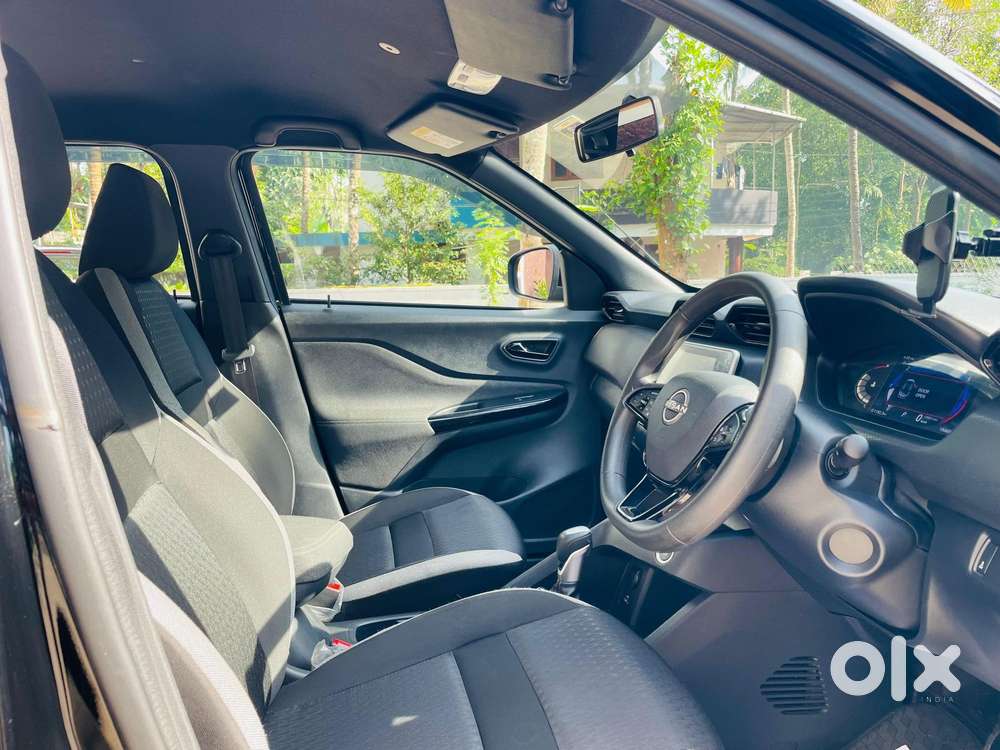 Nissan Magnite Kuro Edition Petrol Amt, 2024, Petrol