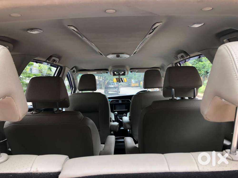 Mahindra Marazzo M8, 2019, Diesel