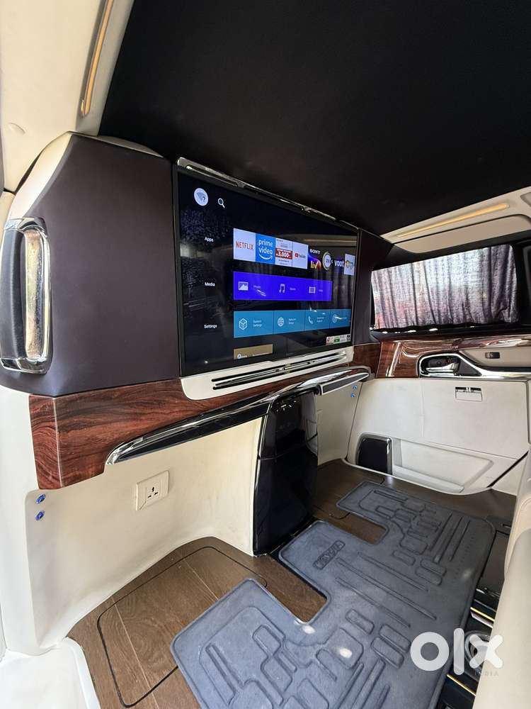 Toyota Innova Crysta 2.8 Zx At 7 Seater, 2022, Diesel