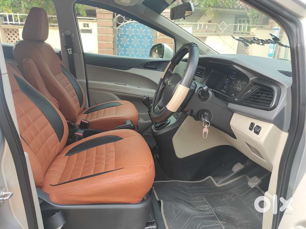 Mahindra Marazzo M2, 2018, Diesel