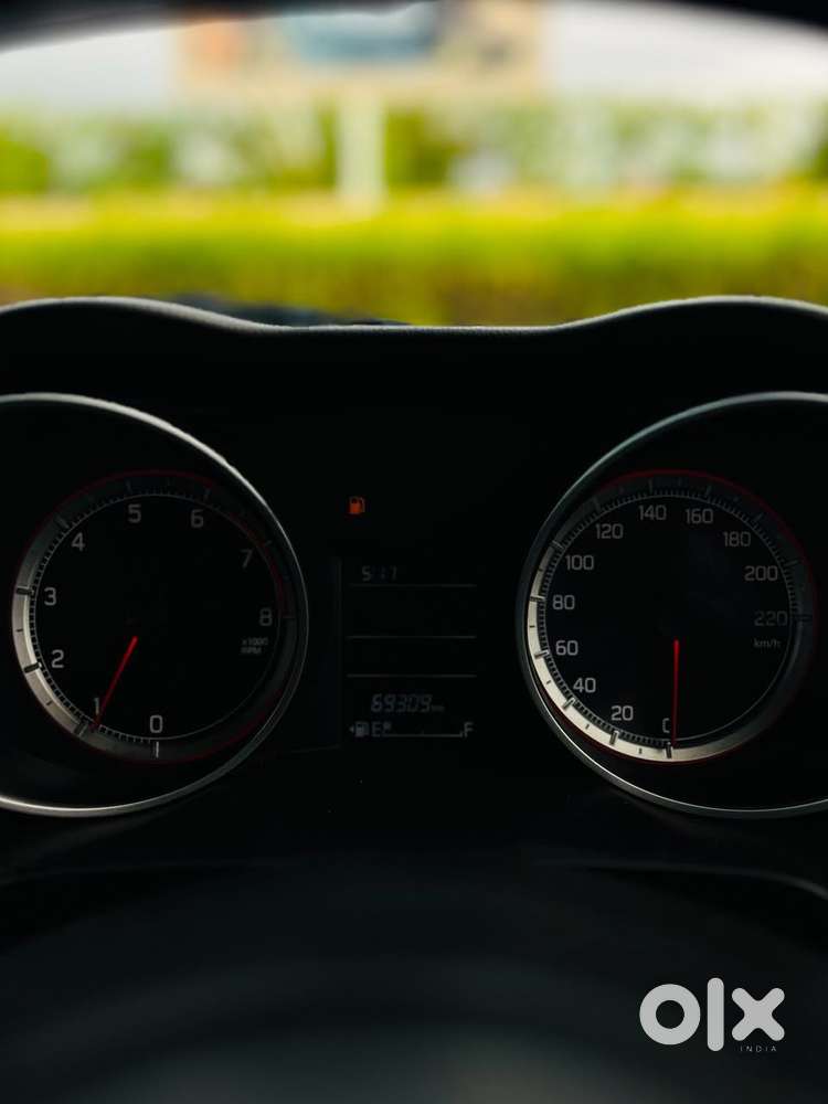 Maruti Suzuki Swift Vvt Vxi, 2021, Petrol