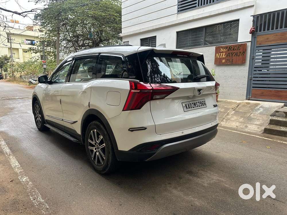 Mahindra Xuv700 2.0 Ax 7 Petrol Mt Str, 2022, Petrol