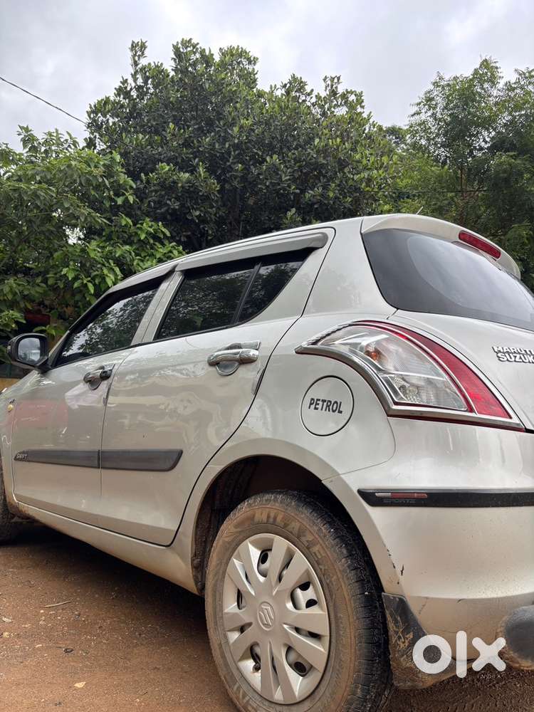 Maruti Suzuki Swift 2015 Petrol Well Maintained Lxi Bs4