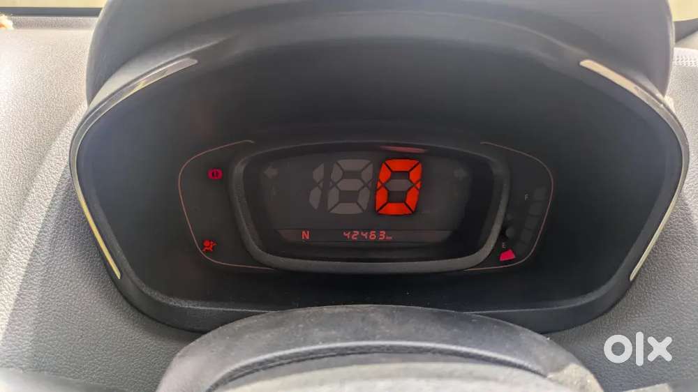 Renault Kwid Rxt Automatic Petrol 2017