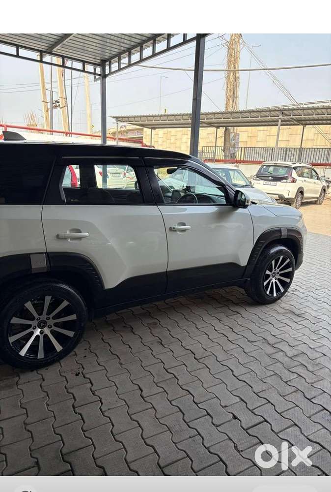 Maruti Suzuki Brezza 2024 Cng & Hybrids 50000 Km Driven