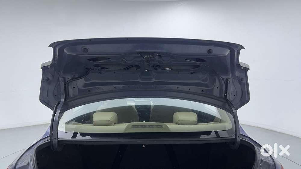 Maruti Suzuki Dzire 1.2 Vxi, 2018, Petrol