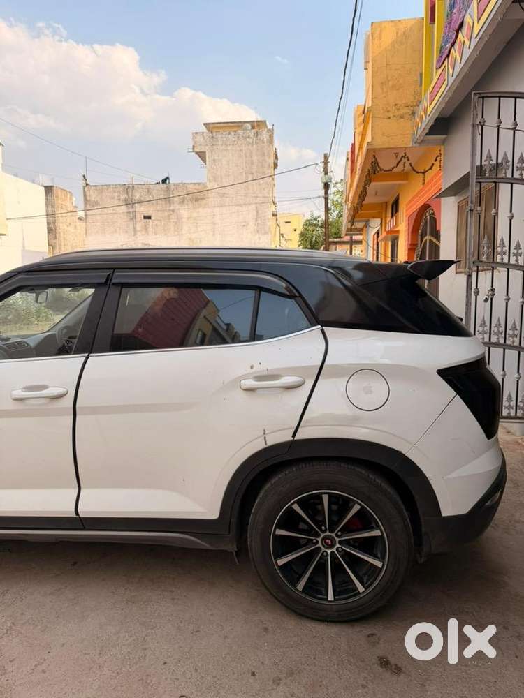 Hyundai Petrol Manual 2022