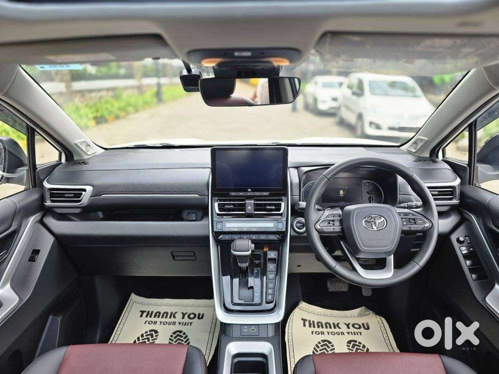 Toyota Innova Hycross 2.0 Zx (o) Hybrid 7 Str, 2025, Petrol
