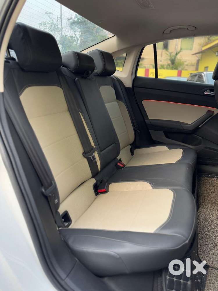 Skoda Slavia Style 1.0l Tsi Mt, 2024, Petrol