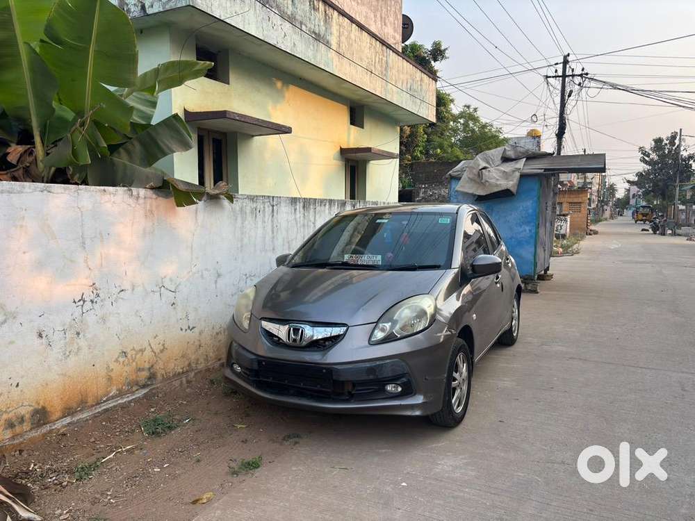 Honda Brio 2014 Petrol Well Maintained