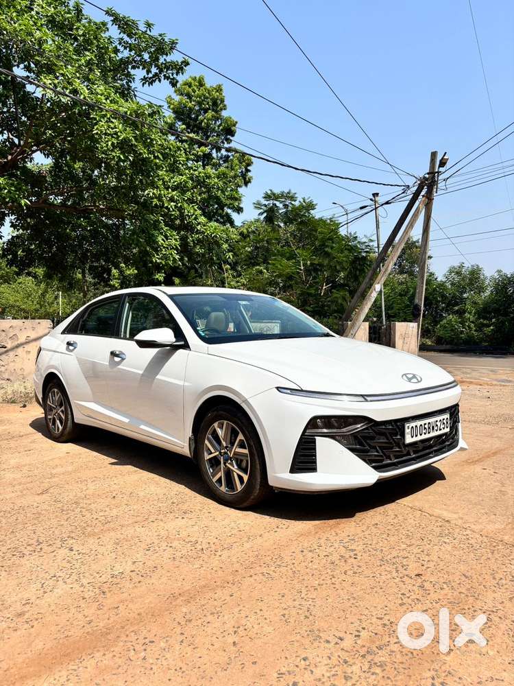 Hyundai Verna 1.5 Mpi Mt Sx (o), 2024, Petrol