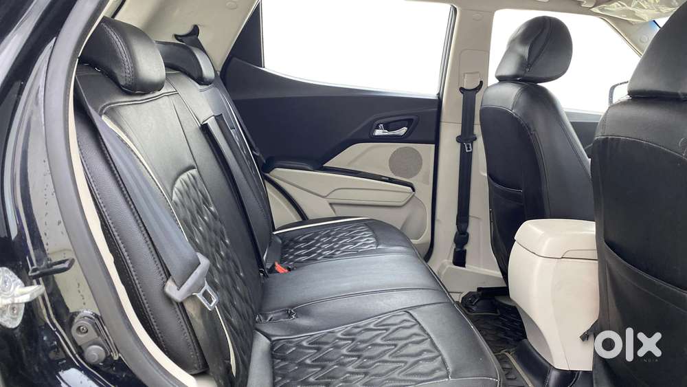 Mahindra Xuv300 W8 Diesel, 2023, Diesel