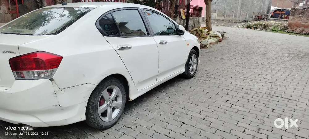 Honda City 2010 Cng & Hybrids 80680 Km Driven All Paper Complete