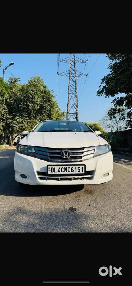 2011 Honda Petrol Automatic 80000 Km Driven