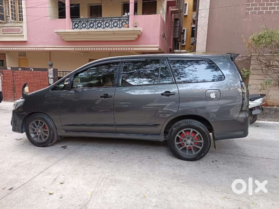 Toyota Innova 2.5 Z Diesel 7 Seater, 2015, Diesel