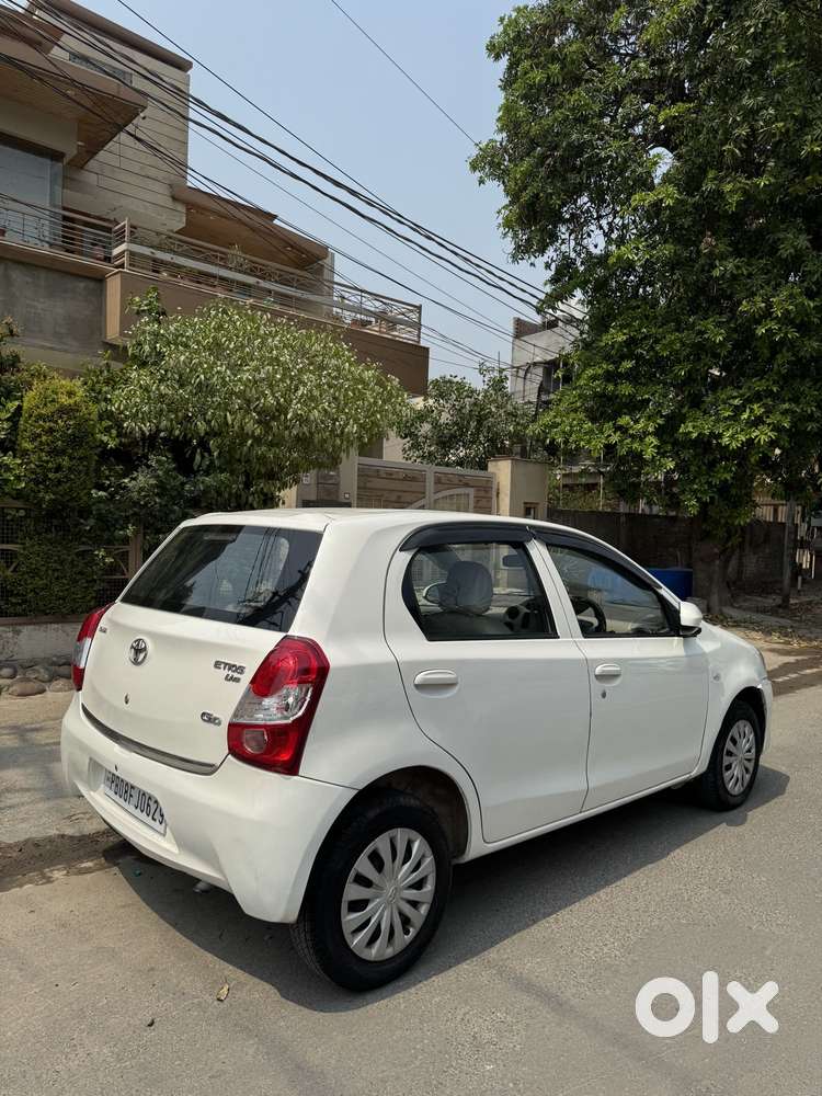 Toyota Etios Liva 1.2 G, 2015, Diesel