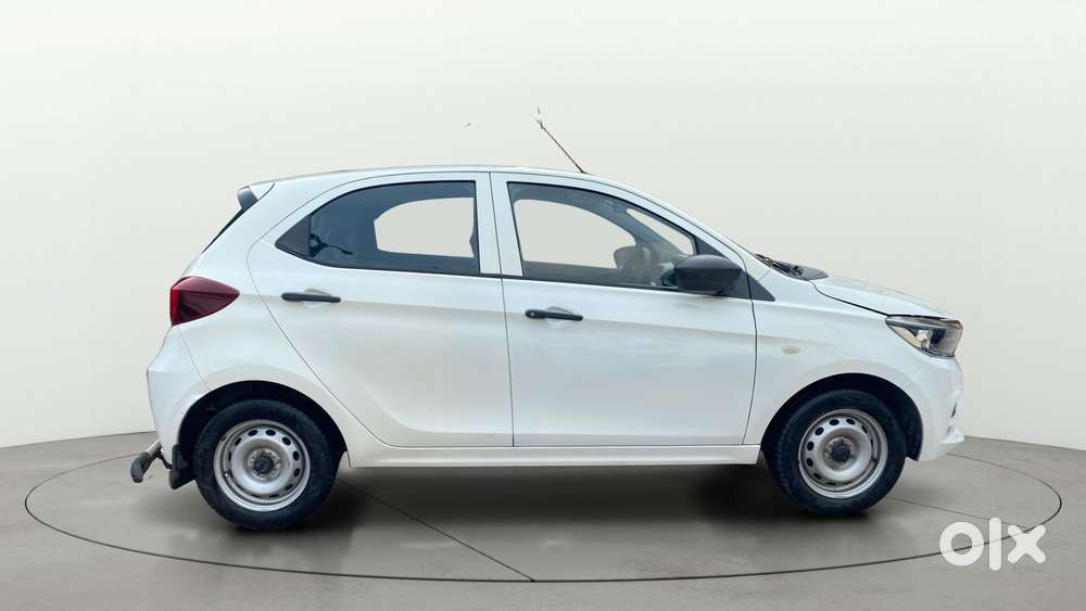 Tata Tiago Xe, 2021, Petrol