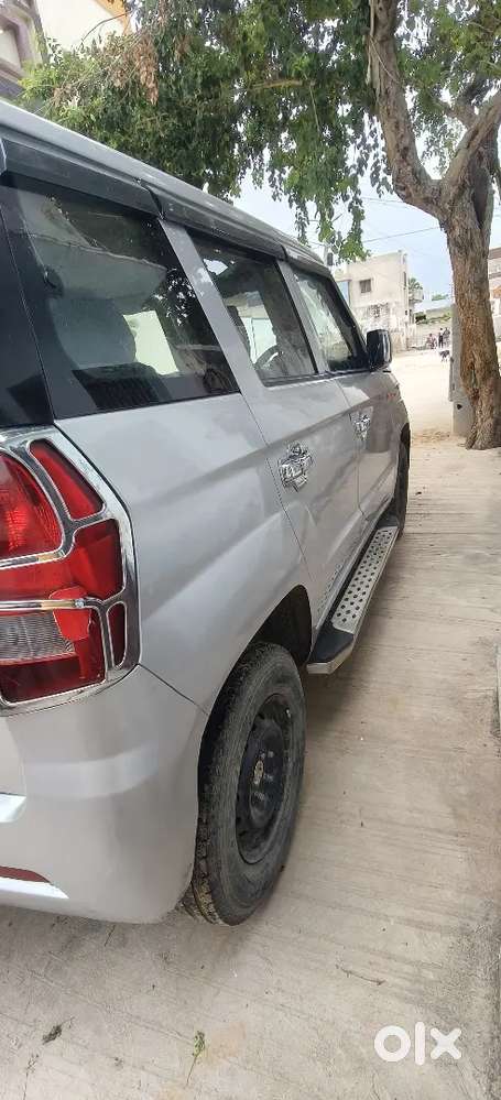 Mahindra Tuv 300 2016