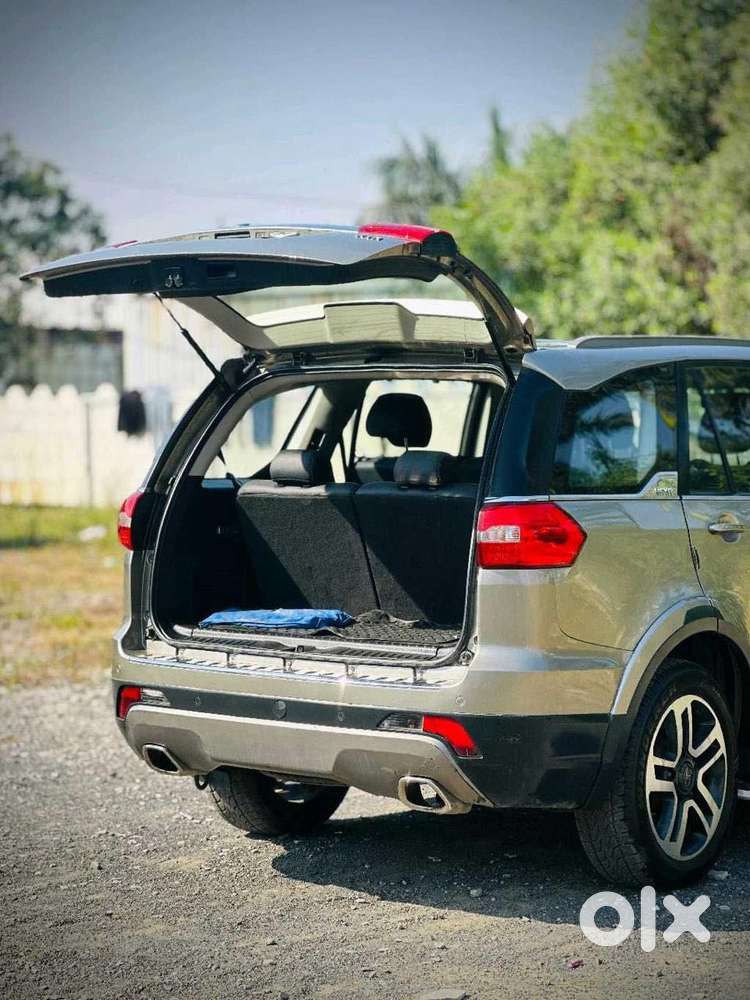 Tata Hexa 2.2 Xta 4x2 7 Str Dual Tone, 2017, Diesel