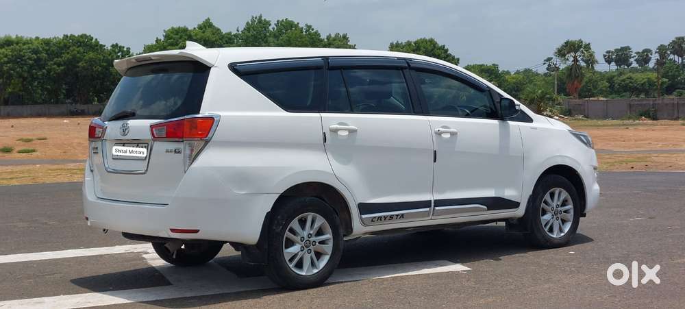 Toyota Innova Crysta 2.8 Gx At 8 Seater, 2017, Diesel