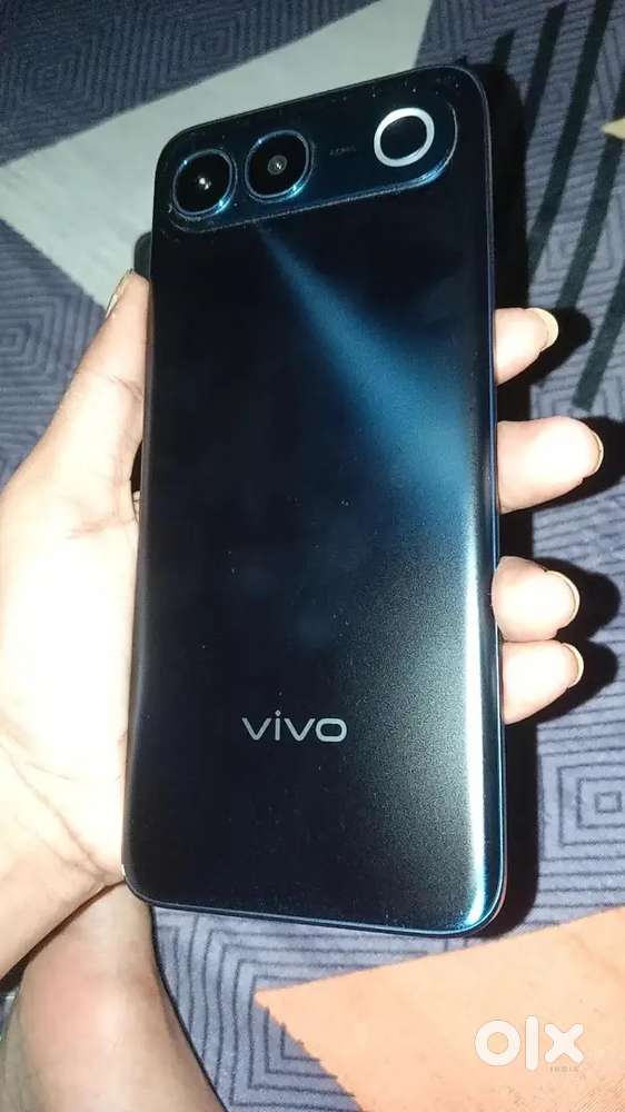 Brand new vivo s2 with original case , charger and box