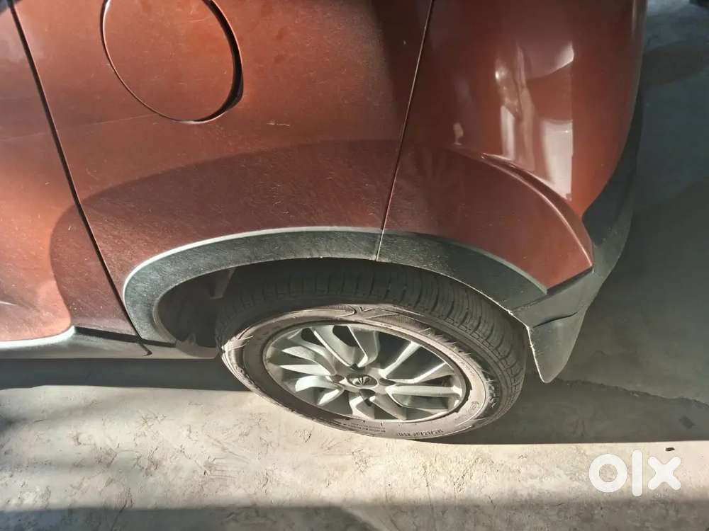 New Condition Mahindra Kuv100 K6 Car.