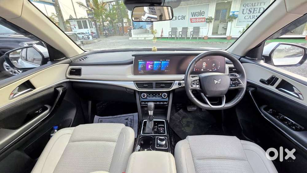 Mahindra Xuv700 Ax7 Luxury Pack Awd, 2024, Diesel